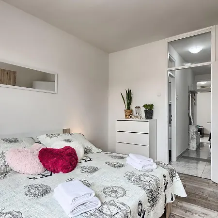 Apartment Joelle *