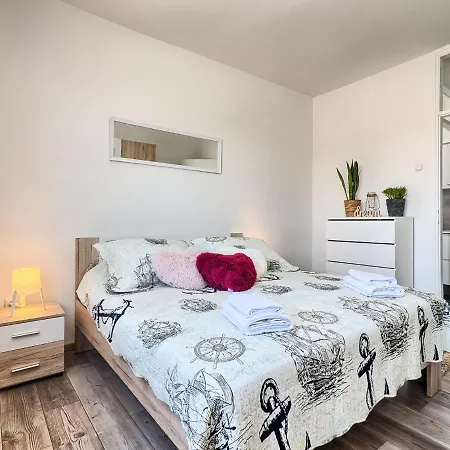 Joelle Apartment